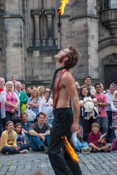 Street Performer doing tricks in the Streets fo Edinburgh Stock Photos