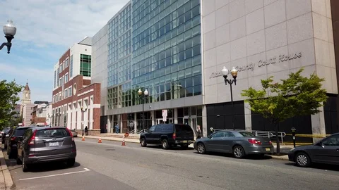 Street Scene in front of Middlesex County Courthouse Stock-Footage 108194278