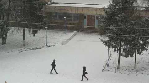 Street in snow Video stock 33793249