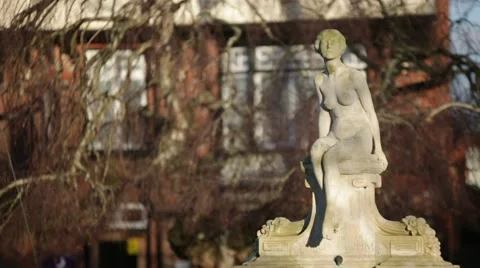 Street Statue in England Video stock 59042645