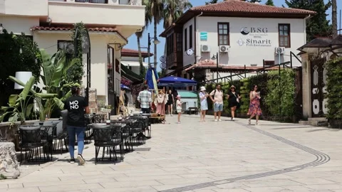 Street with tourists of the old Kaleichi district in Antalya. Stock Footage 200898853