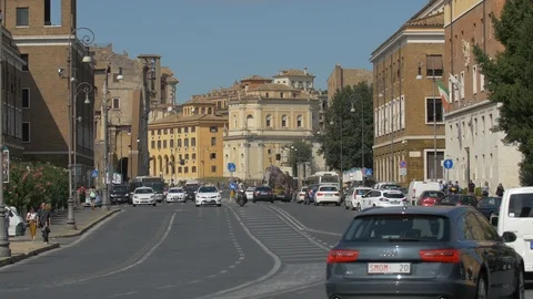 Street traffic in Rome Stock Footage 87629186