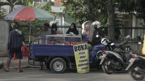 Street vendor culinary pecel Stock Footage 238988652