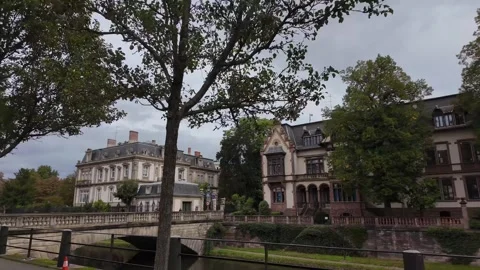Street view around the old town of the city Strasbourg Vidéo 300124231