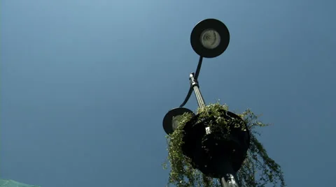 Streetlight panning to Puerta Del Sol, Madrid Stock Footage 34800564