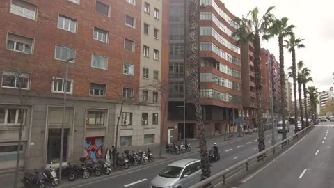 The streets of Barcelona from top of a bus Vídeos de archivo 299954058