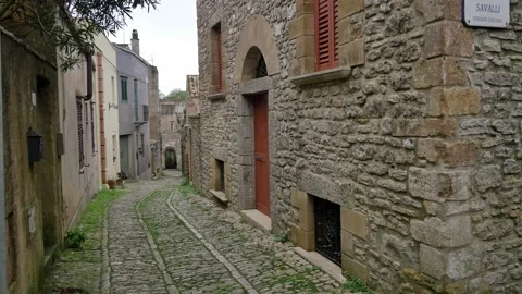 Streets of Erice, Sicily. Small touristic  town on the mountain. Stock Footage 144356548