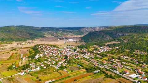 Streets of Life 库存影片 306562504