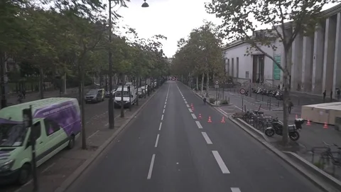 On The Streets of Paris Видео 84802770