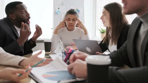 Stress at work in the office, problems at work, employees swear at the workplace Video stock 163555300