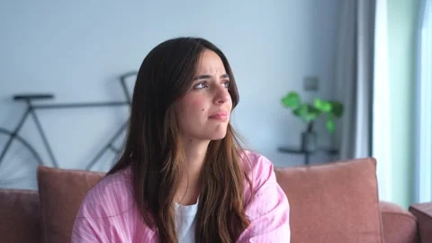 Stressed businesswoman thinking about a problem at work Video stock 332686830