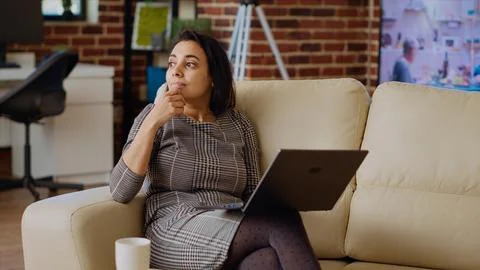 Stressed remote worker looking for creative ideas for project, overthinking 스톡 사진