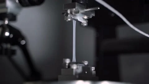 Stretching a sample in a biolab 스톡 동영상 219950410