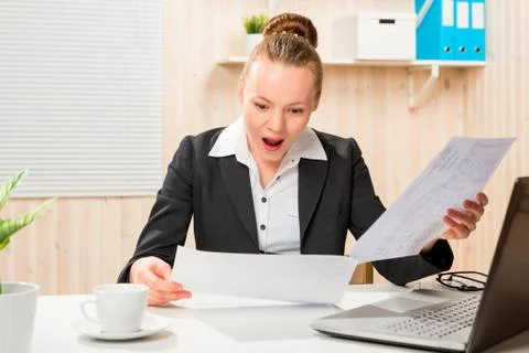 Strict auditor has detected an error in the accounting organization Foto stock