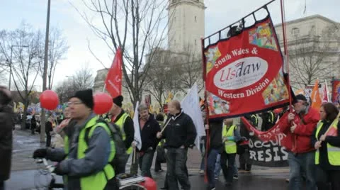 Strikes (8472) 스톡 동영상 9147275