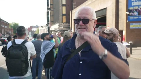 Striking bus driver 'fed up' of 'greenhouse' working conditions Video stock 342243596