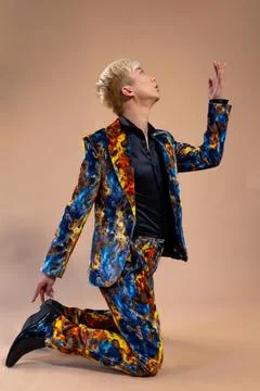 Striking a Dynamic Pose Fotos Stock