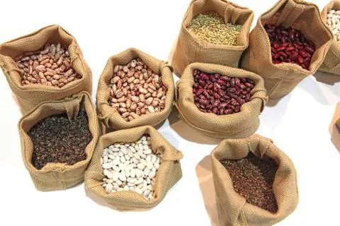 String bean and buckwheat in sacks Foto stock