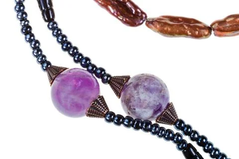 Strings of agate, ceramic beads strings of amethyst, ceramic beads of hand... Foto stock