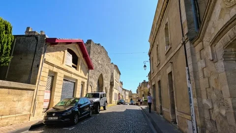 Stroll Through Saint-Ãmilion Streets Vídeo Stock 328133454