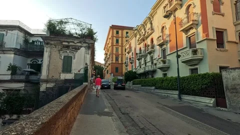 Strolling Through Naples' Historic Streets Vídeos de archivo 317368985