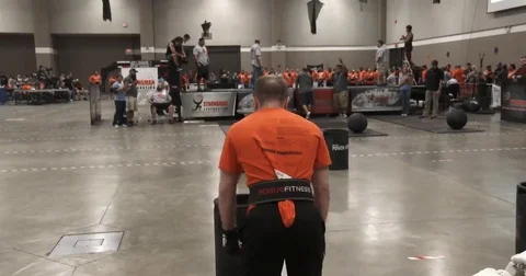 Strong Man Competition - 4k 스톡 동영상 69075555