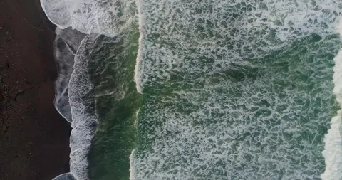 Strong Ocean Surf Creating White Foam on Tropical Beach 스톡 동영상 332150693