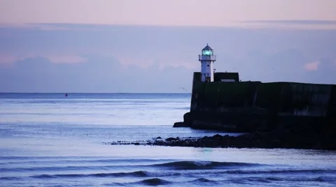 Strong waves and lighthouse in the North Sea Beach, Aberdeen, Scotland Video stock 59722375