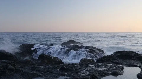 Strong Waves Video stock 81232901