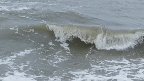 Strong waves in winter Stock Footage 86738065
