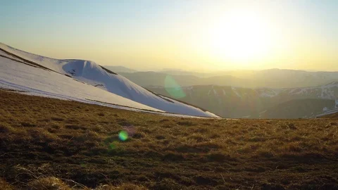 Strong wind in the mountains at sunset Stock Footage 118267198