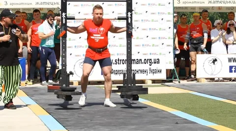 Strongmen compete heavy bar Stock Footage 54042804