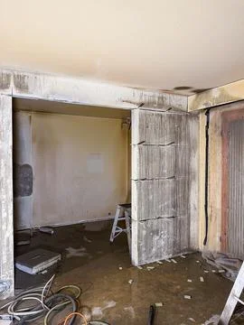 Structural concrete wall opening under construction. Foto stock