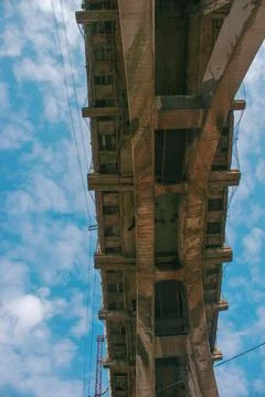 Structural elements of the old, built in the USSR, railway bridge across th.. Foto stock