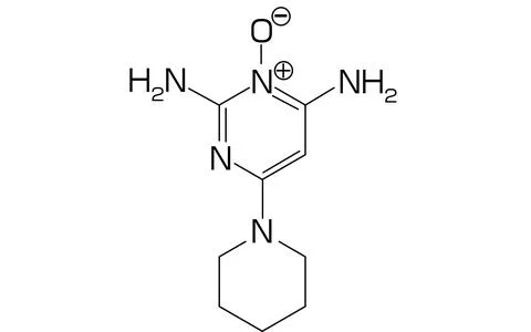 Structural formula of minoxidil, an ingredient used in AGA hair loss treatment Stock Illustration