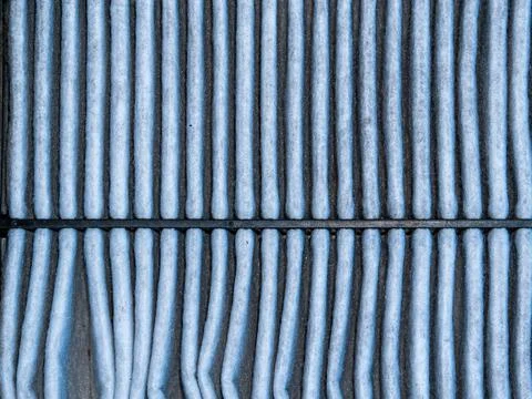 The structure of the air filter of the exhaust system of a car engine. Fotos de archivo