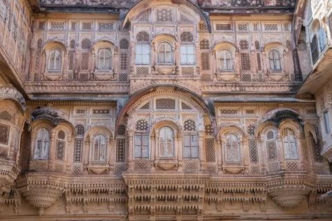 The structure features numerous windows and balconies, showcasing elements of Stockfoto's