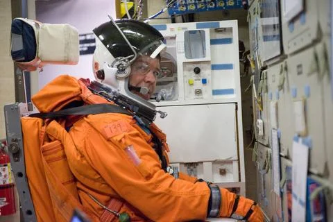STS-133 crew training with replacement astronaut Steve Bowen during Post I... Stock Photos