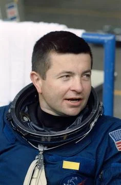 STS-37 Pilot Kenneth D. Cameron, wearing launch and entry suit (LES), disc... Stock Photos