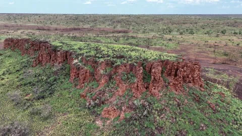 Stuart Highway Lubra's Lookout between Tennant Creek and Mataranka 스톡 동영상 304548393