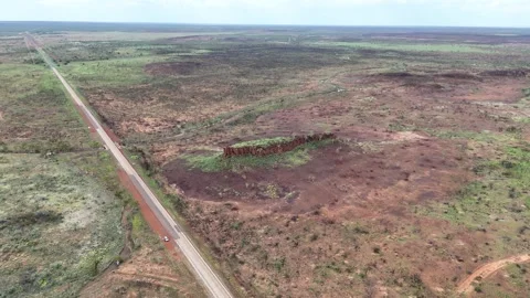 Stuart Highway Lubra's Lookout between Tennant Creek and Mataranka 스톡 동영상 304549845