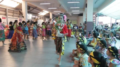 Student 7-8 years old, Scout activities, dance performances around the fire Stock Footage 68857817