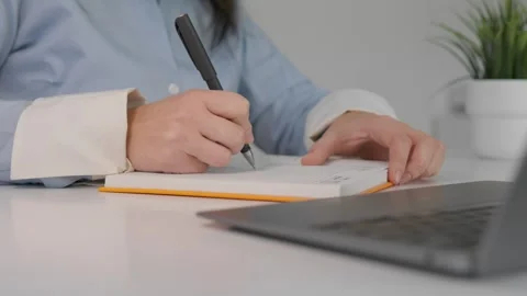 The student develops creativity through online education, using a variety of Video stock 274299009
