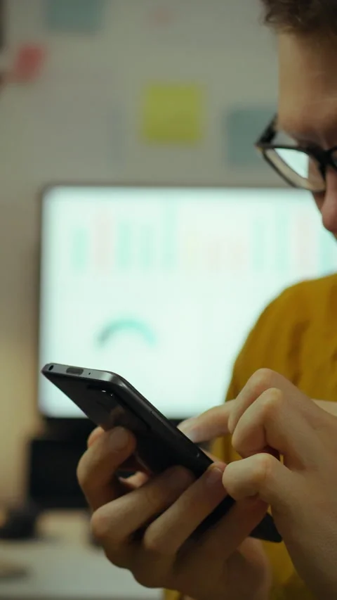 Student engaged with technology during modern learning session Stock Footage 331729162