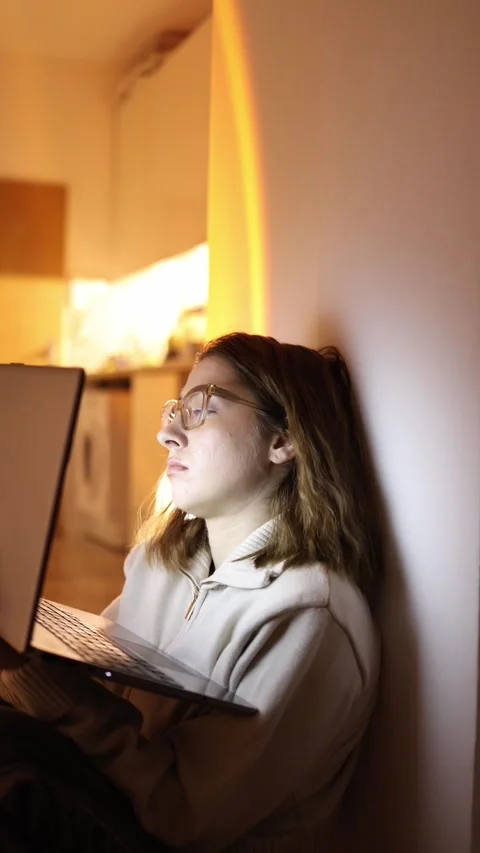 Student falls asleep from study fatigue Video stock 334059769