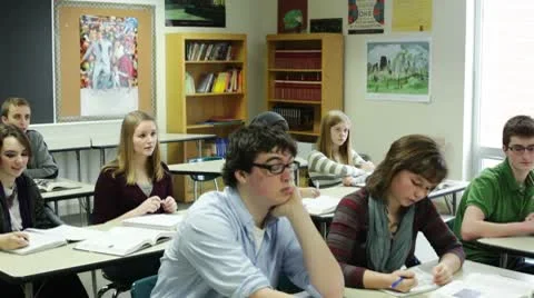 Student raising hand Stock-Footage 10744790