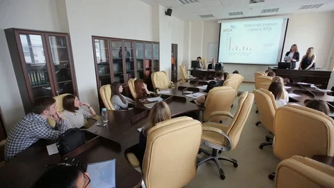 Student Studying at the University Vídeo Stock 76719257