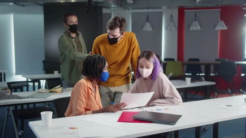Students are coming into the classroom for the seminar, greeting each other and Stock Footage 175376618