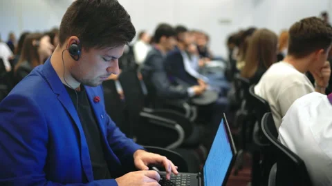 Students business forum type notebook lecture crowd audience college. Laptop man Stock Footage 139312098