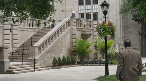 Students at Campus Cathedral of Learning 動画素材 40050249